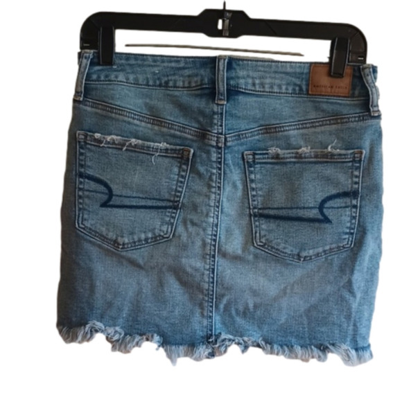 AMERICAN Eagle distressed denim skirt. Supercute for school.Size 6.Spring! - Picture 3 of 10